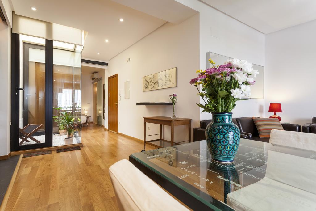 Artist'S Charming Design - Space Maison Apartments Севилья Экстерьер фото